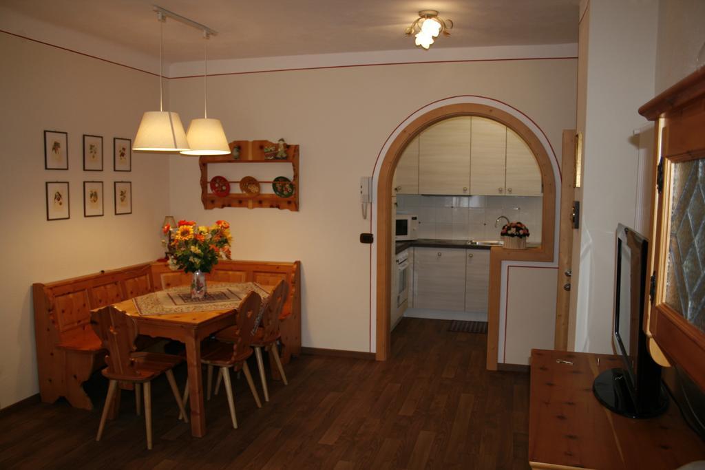 Casa Basilio Apartman Predazzo Szoba fotó